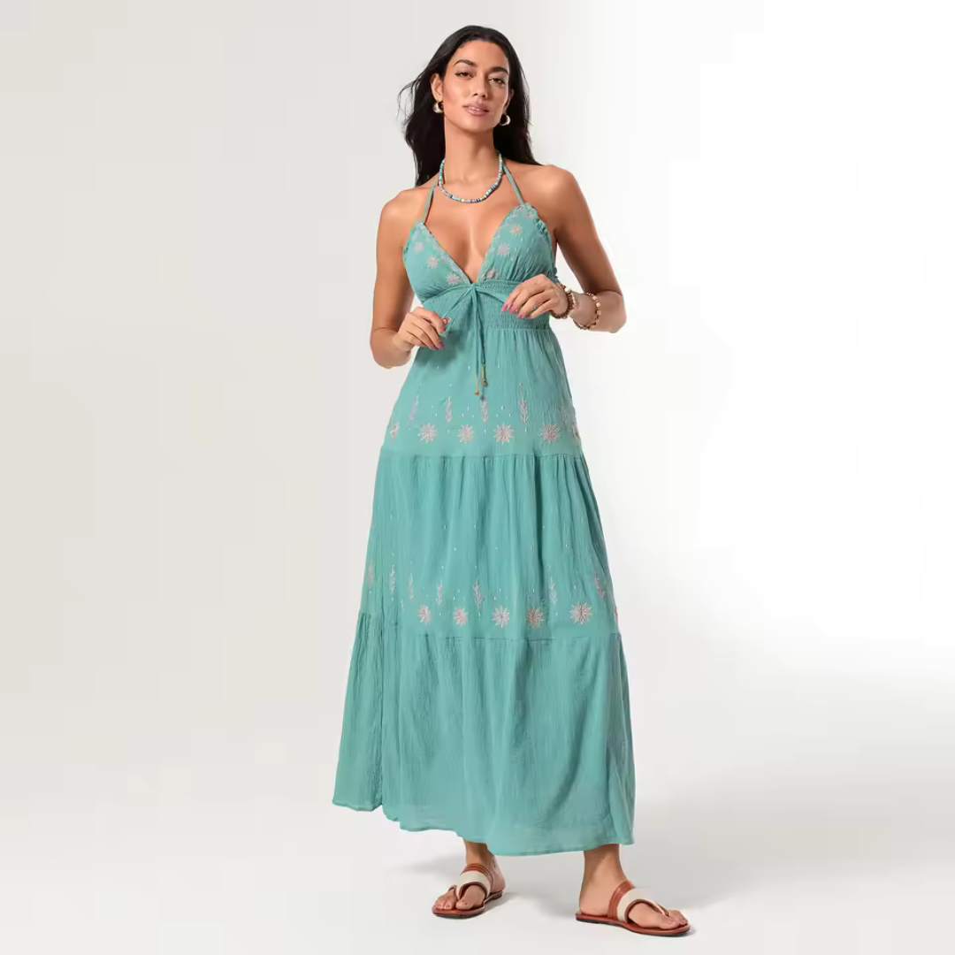 Vestido bohemio largo con detalles florales bordados
